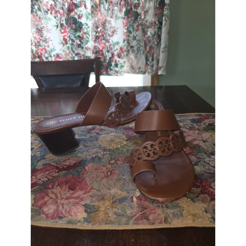 Tory Burch Sz 7.5 Brown Burnt Cuoio Tiny Miller Toe Ring Sandals 2.5
